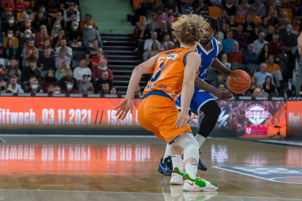 以及战术执 以及战术执